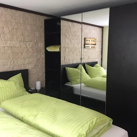 Ferienwohnung Am Wald Mit Super Verkehrsanbindung Nach Nurnberg! Apartment Schwarzenbruck